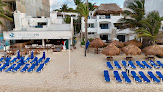 Pelicano Inn Beachfront Hotel